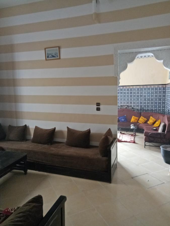 Hotel Majestic Εσαουίρα Εξωτερικό φωτογραφία