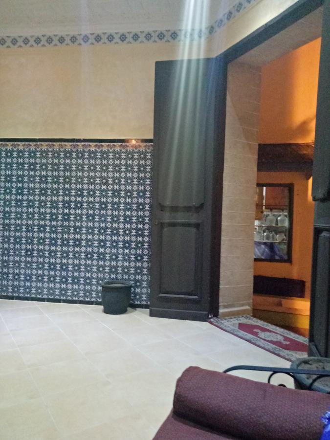 Hotel Majestic Εσαουίρα Εξωτερικό φωτογραφία
